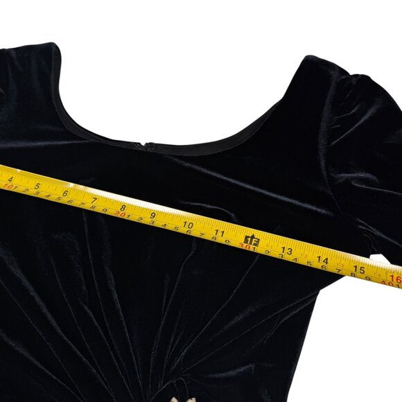 Vintage 90s Gothic Black Velvet Midi Dress Sz 6 Ruching Brooch Event Formal - Picture 10 of 13